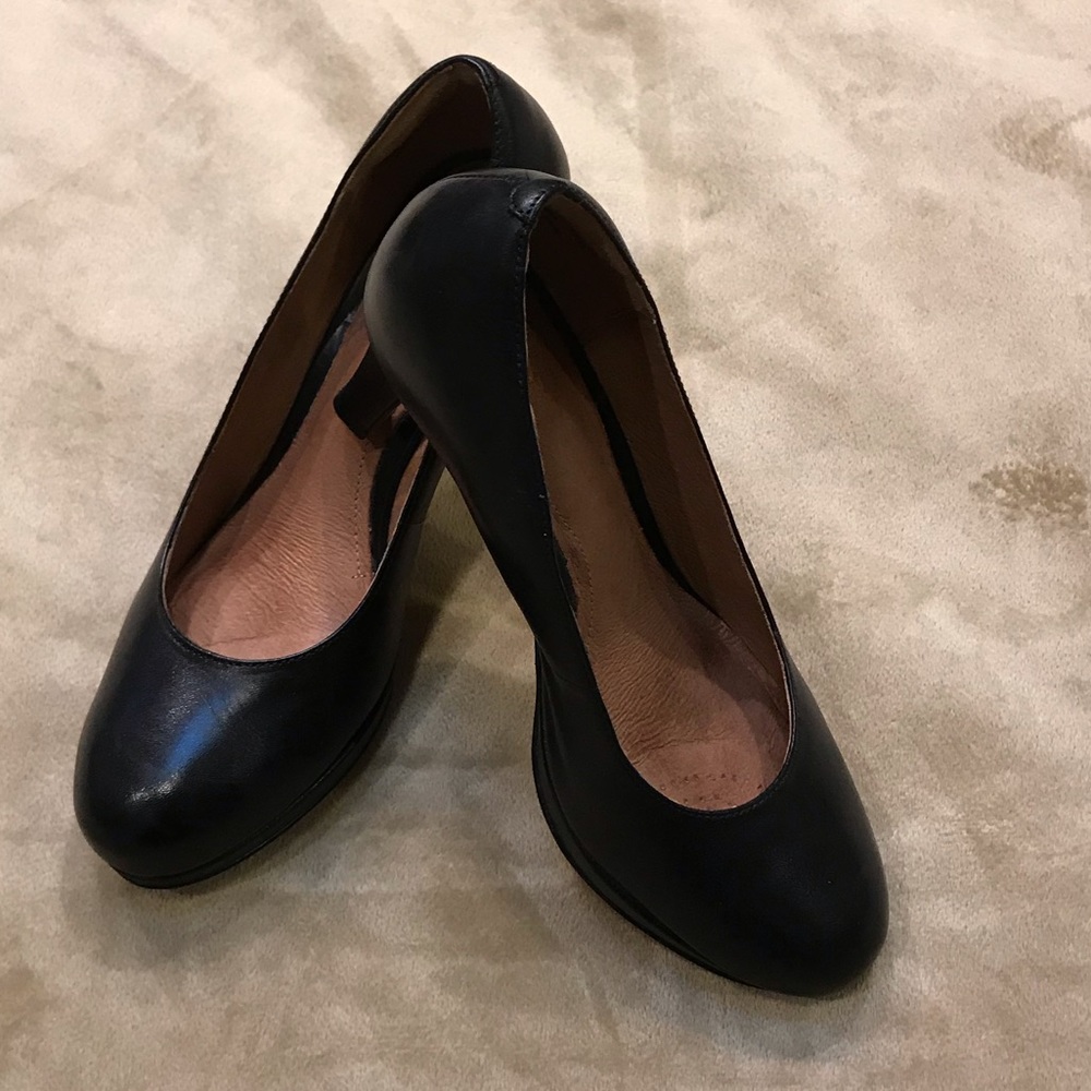 Black shoes